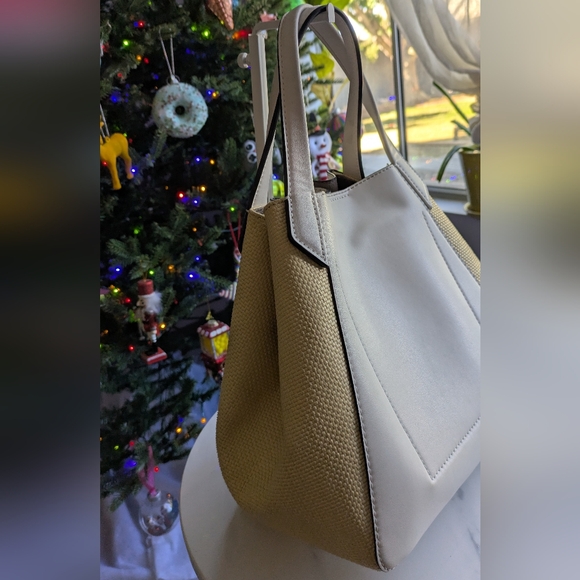 Michael Kors Phoebe Large Two Tone Drawstring Handbag Bag. - Picture 9 of 16